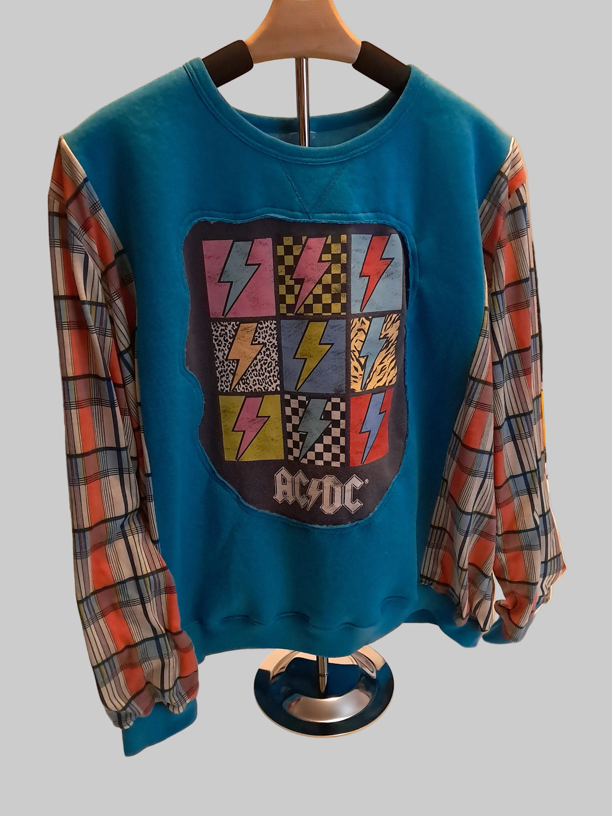 XL AC/DC Crewneck Sweatshirt with flannel sleeves - Super lightweight