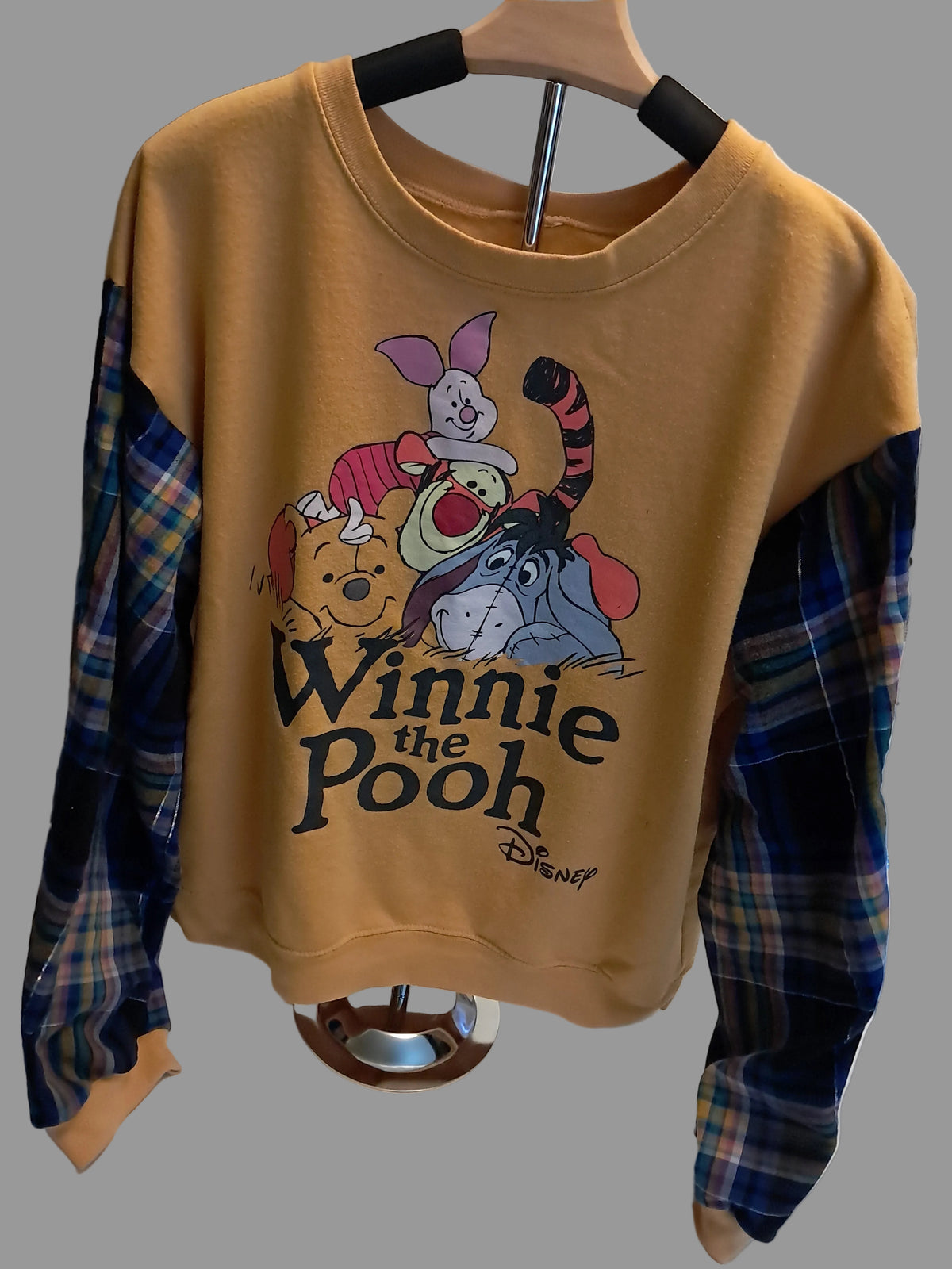 L Winnie the Pooh Crewneck Sweatshirt with flannel sleeves